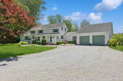 43 Hill St, Wading River, NY, 11792-1115 | Card Image