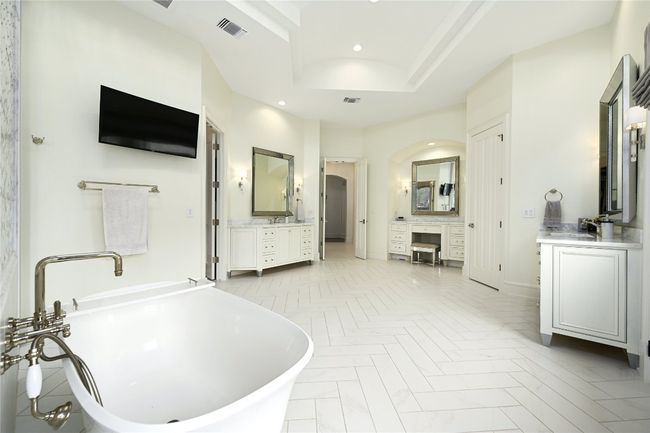 14132 Flat Top Ranch Rd, House other with 7 bedrooms, 9 bathrooms and 4 parking in Austin TX | Image 22
