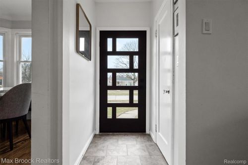 1861 Larkmoor Blvd, Berkley, MI, 48072-1731 | Card Image