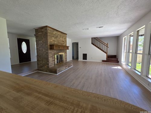 1804 Winding Creek Dr, Pearland, TX, 77581-5652 | Card Image