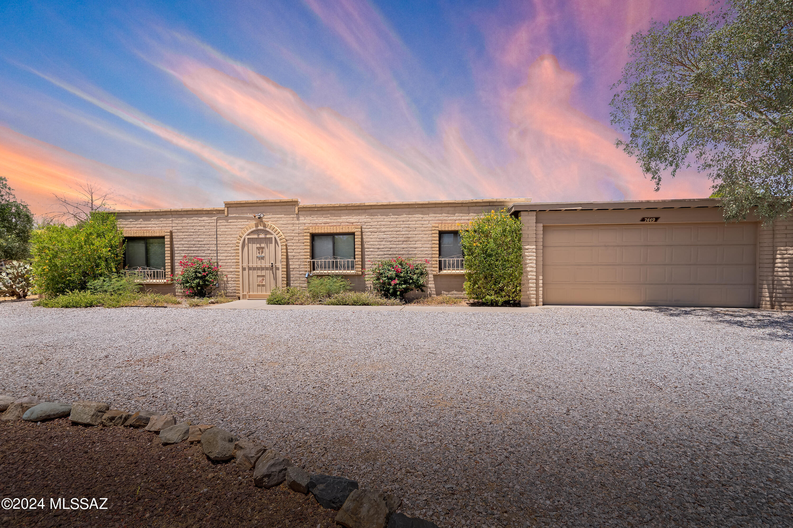 Paseo Ronceval , Tucson, AZ 85704