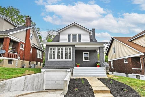 290 Bodmann Ave, Cincinnati, OH, 45219-3039 | Card Image