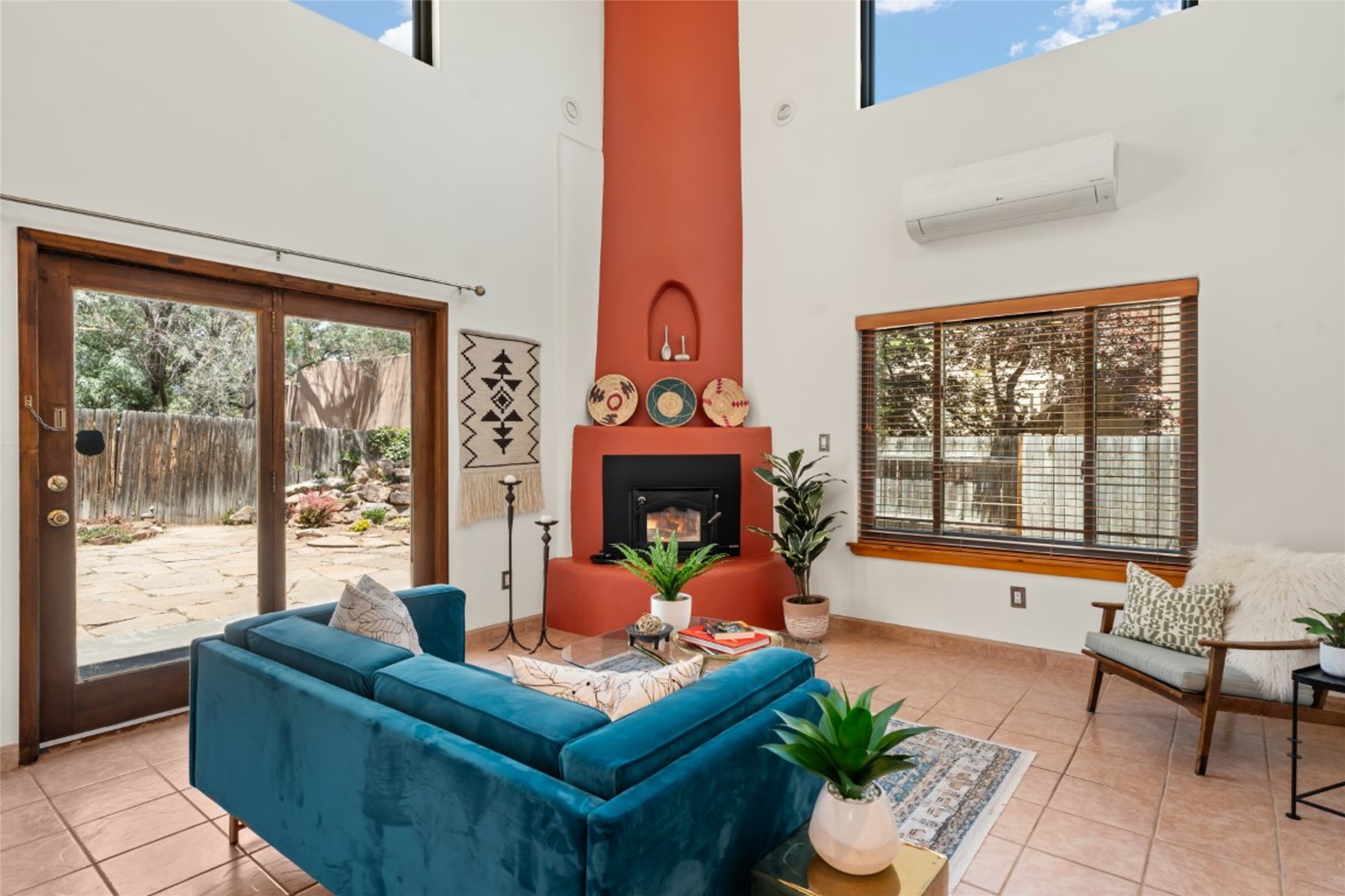 Nizhoni Dr, Santa Fe, NM 87507