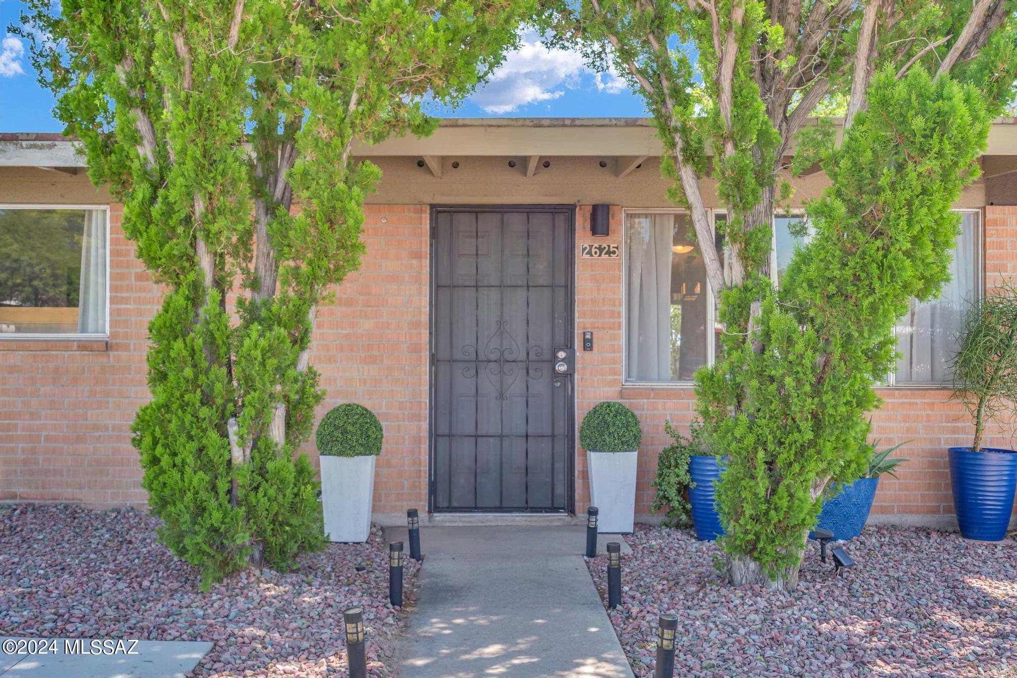 Lands End Rd, Tucson, AZ 85713