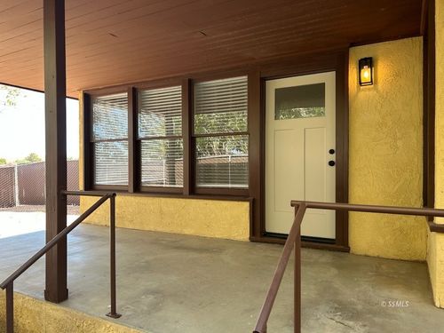 112-B S Valley St, Ridgecrest, CA, 93555 | Card Image