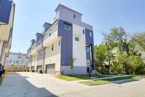 503-2805 Weisenberger St, Fort Worth, TX, 76107-2132 | Card Image