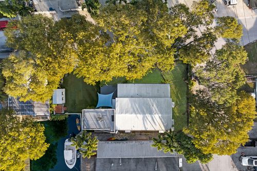 7 Avenue D, Key Largo, FL, 33037-2624 | Card Image