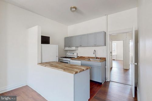 apt-3-929 N Calvert St, BALTIMORE, MD, 21202-3736 | Card Image