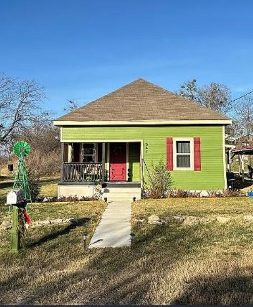 547 E Hill St, Hamilton, TX, 76531-3200 | Card Image