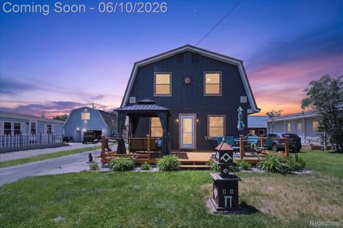 9220 Junebug Ln, Houghton Lake, MI, 48629-9753 | Card Image