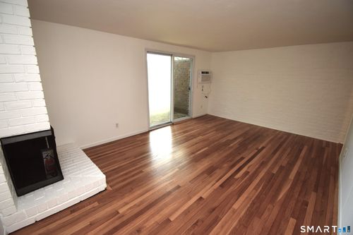 e-19 Denlar Drive, Chester, CT, 06412 | Card Image