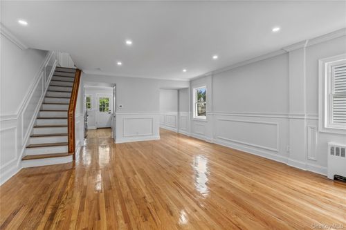 98 Pell Pl, Bronx, NY, 10464-1514 | Card Image