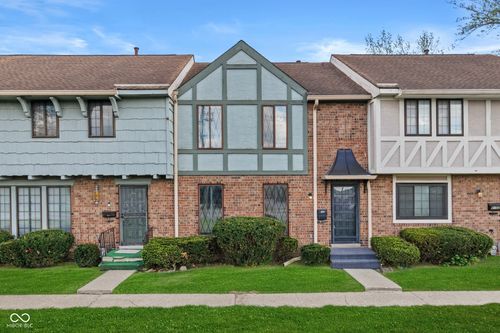 8104 Bromley Pl, Indianapolis, IN, 46219-2852 | Card Image