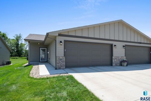 107 Countryside Ave, Lennox, SD, 57039 | Card Image