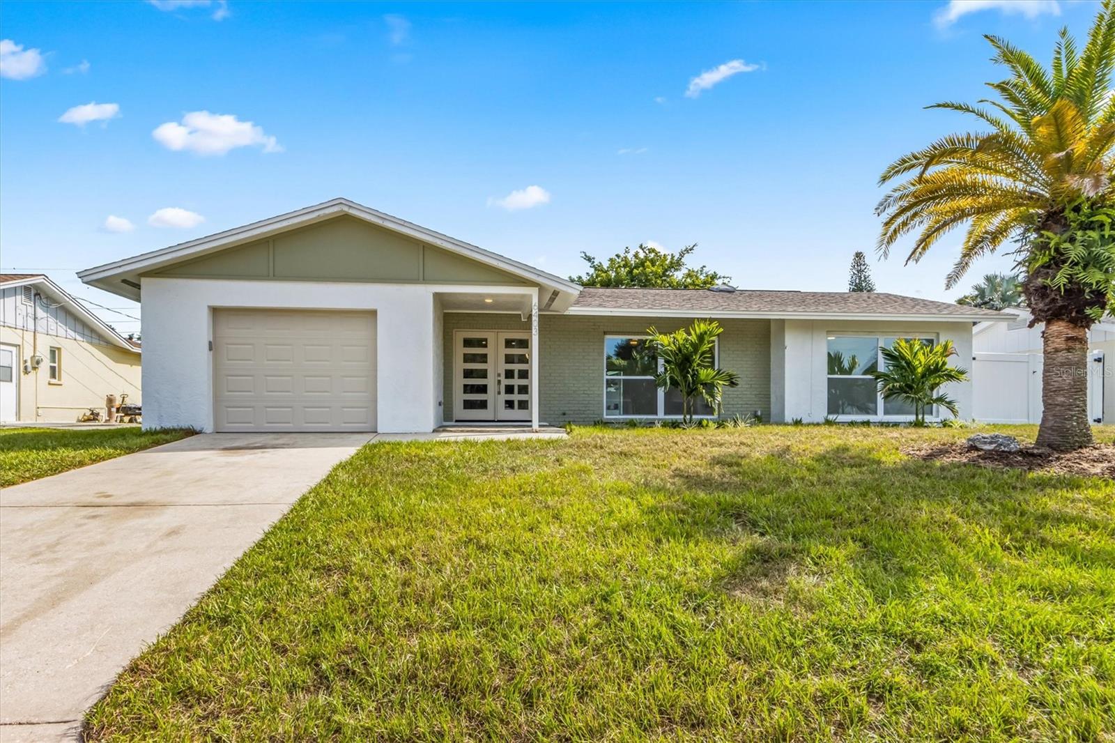 1st Ave, Bradenton, FL 34209