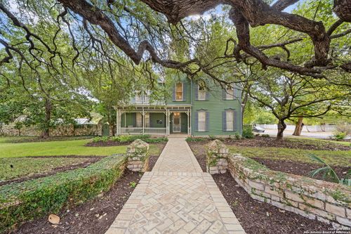 833 Belvin St, San Marcos, TX, 78666-4256 | Card Image