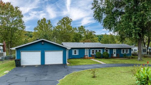 63749 E 202 Rd, Wyandotte, OK, 74370-2626 | Card Image