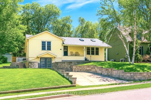 15217 Simcoe St, Port Perry, ON, L9L1J8 | Card Image