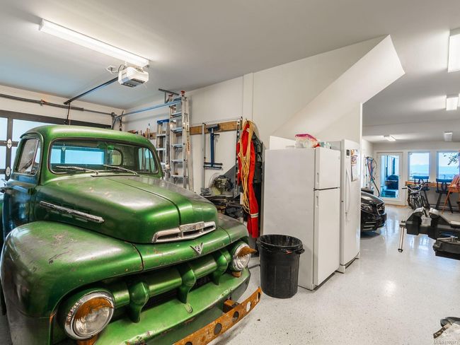 1380 Reef Rd, House other with 2 bedrooms, 4 bathrooms and 6 parking in Nanoose Bay BC | Image 43