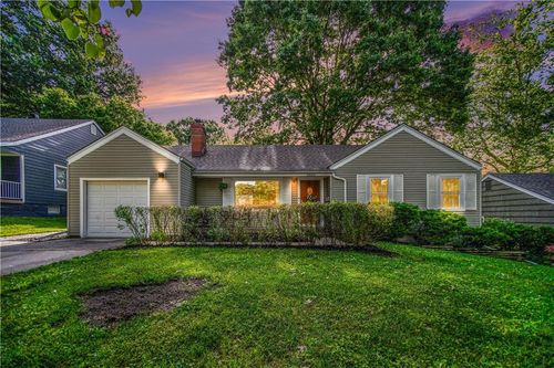 5635 Beverly Ave, Mission, KS, 66202-2534 | Card Image