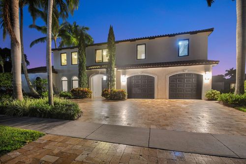 832 Sw 34th Ave, Boynton Beach, FL, 33435-8508 | Card Image