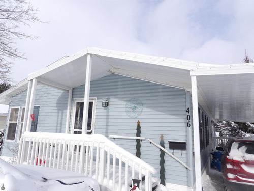 406 Fairway Dr, Cadillac, MI, 49601-2600 | Card Image