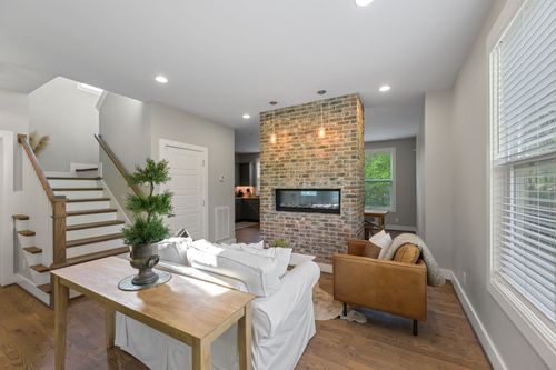 2676 Hartford Dr, Nashville, TN, 37210-5419 | Card Image