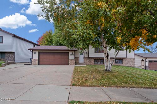 1805 12th Avenue Se, Mandan, ND, 58554 | Card Image