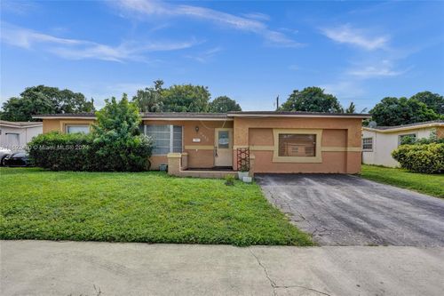 3450 Nw 43rd Pl, Lauderdale Lakes, FL, 33309-4241 | Card Image