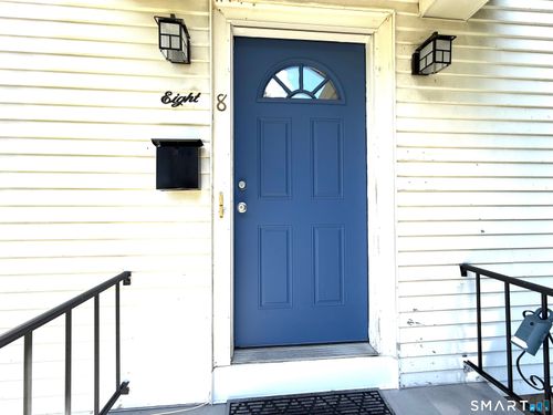 fl-2-8 Garden St, Naugatuck, CT, 06770-2607 | Card Image