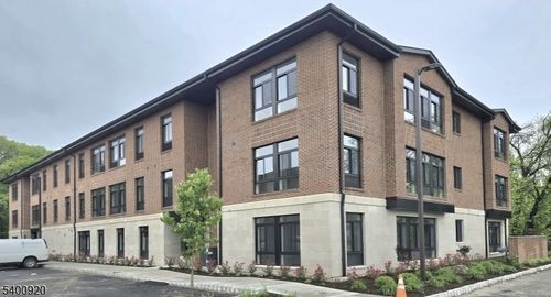 apt-206-135 Fairfield Rd, Fairfield, NJ, 07004-2485 | Card Image