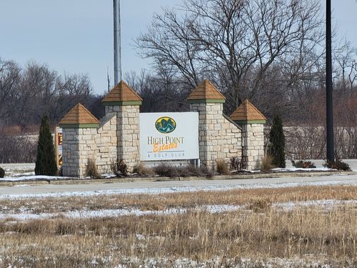 135 Fairway Dr, Essex, IL, 60935-6157 | Card Image