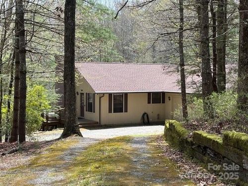 585 Purple Finch Rd, Brevard, NC, 28712-5085 | Card Image