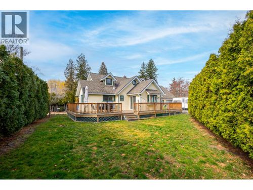 376 Beach Ave, Kelowna, BC, V1Y5R6 | Card Image