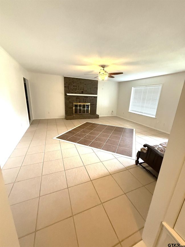 13675 Maple Dr, House other with 3 bedrooms, 2 bathrooms and null parking in Tyler TX | Image 5