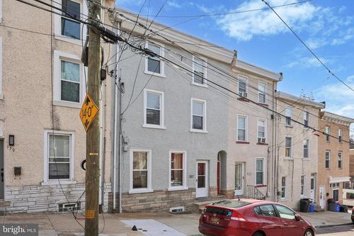 137 Jamestown St, PHILADELPHIA, PA, 19127-1612 | Card Image