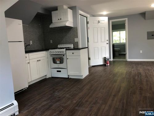 62 Parkview Ter, Newark, NJ, 07112-2029 | Card Image
