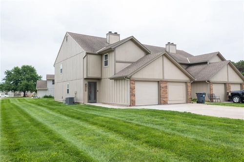 527 Ne 6th #A Street, Blue Springs, MO, 64014 | Card Image