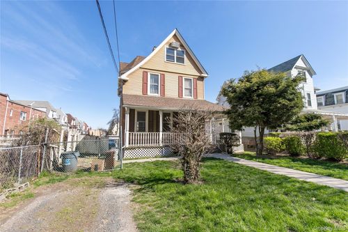 146-11 35th Avenue, New York, NY, 11354 | Card Image