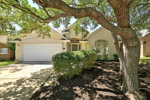 7121 Ridge Oak Rd, Austin, TX, 78749-1956 | Card Image