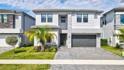 8371 Essex Country Club Dr, Boca Raton, FL, 33434-5872 | Card Image