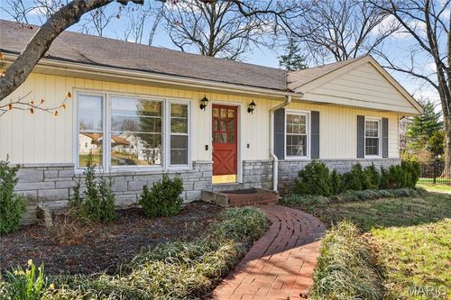 12 Ramblewood Ln, Creve Coeur, MO, 63141-7825 | Card Image