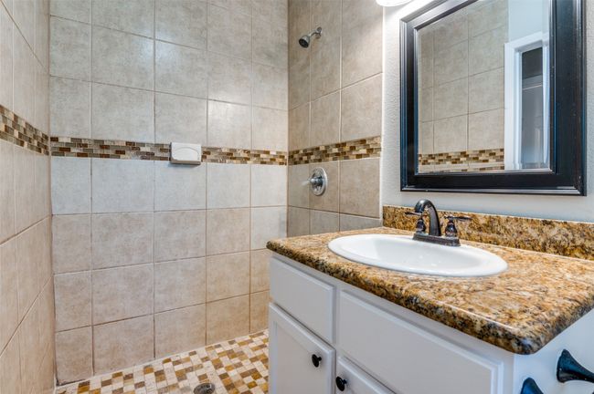 2nd floor full bathroom. | Image 20