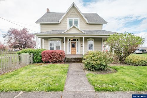 817 W 3rd St, Halsey, OR, 97348-2302 | Card Image