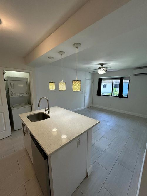 4-918 Ne 15th Avenue, Fort Lauderdale, FL, 33304 | Card Image