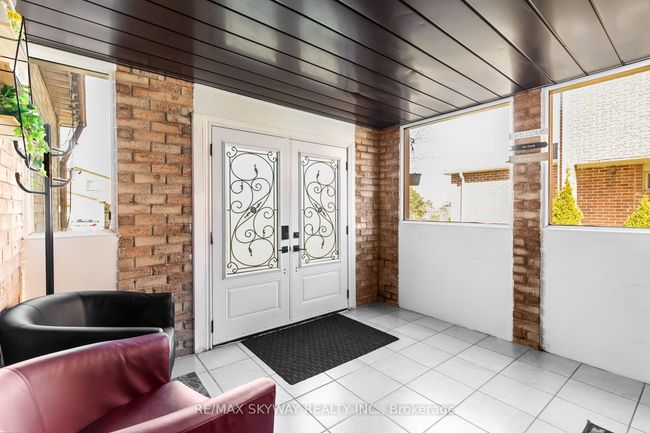 104 Sandmere Ave, House attached with 4 bedrooms, 3 bathrooms and 3 parking in Brampton ON | Image 8