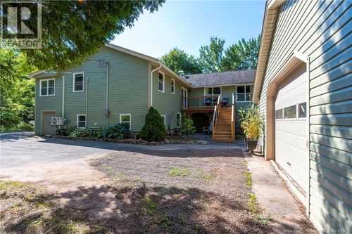 {{alt}} | Card Image