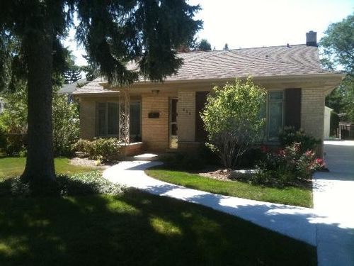 634 Babetta Ave, Park Ridge, IL, 60068-2306 | Card Image
