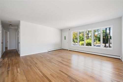 1139 Waverly Ave, Farmingville, NY, 11738-1302 | Card Image