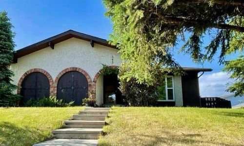 343 Manora Rise Ne, Calgary, AB, T2A4S1 | Card Image